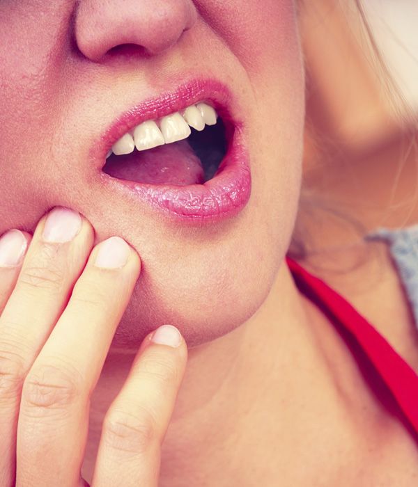 If you need your wisdom teeth removed the dentists at Bridgewater and Staunton can provide a tooth extraction.